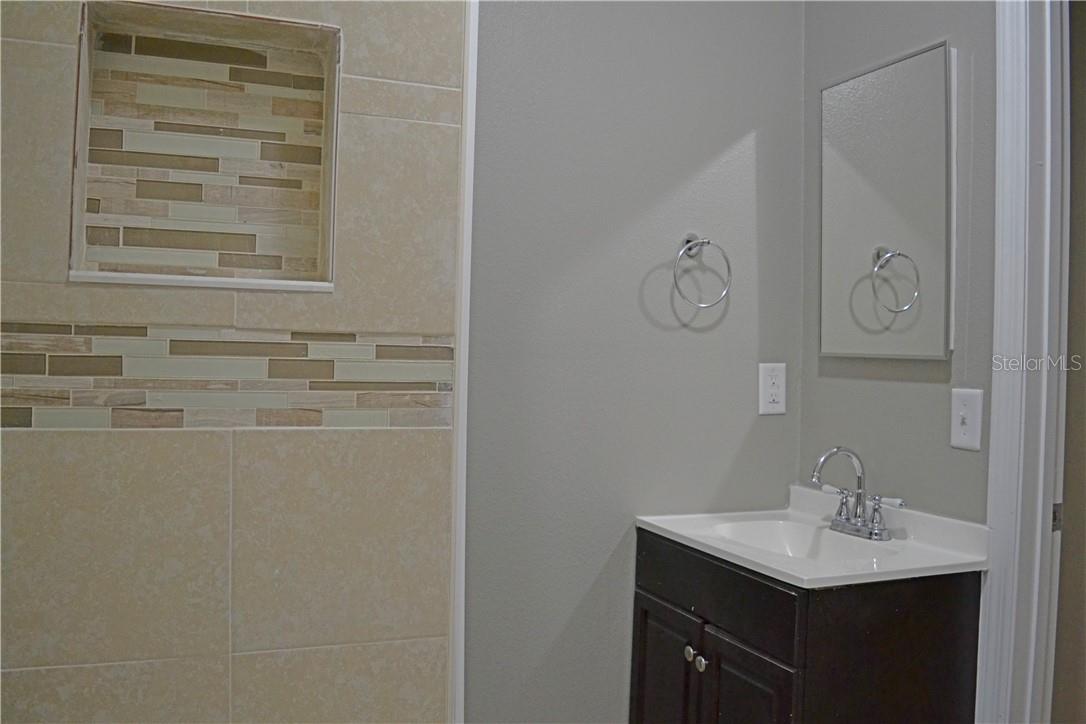 647 S DELAWARE AVE, DELAND, FL, 32720