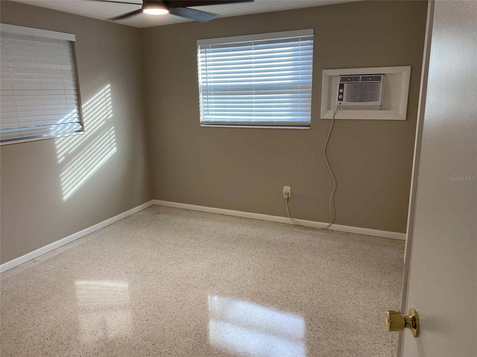 5333 OLIVE AVE, SARASOTA, FL, 34231