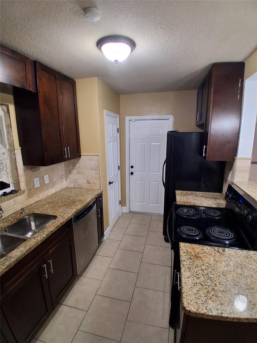 21995 CATHERINE AVE, PORT CHARLOTTE, FL, 33952