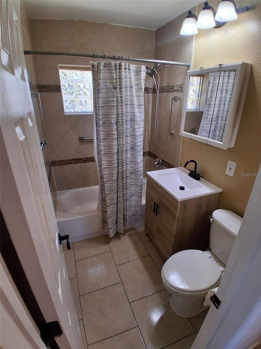 21995 CATHERINE AVE, PORT CHARLOTTE, FL, 33952