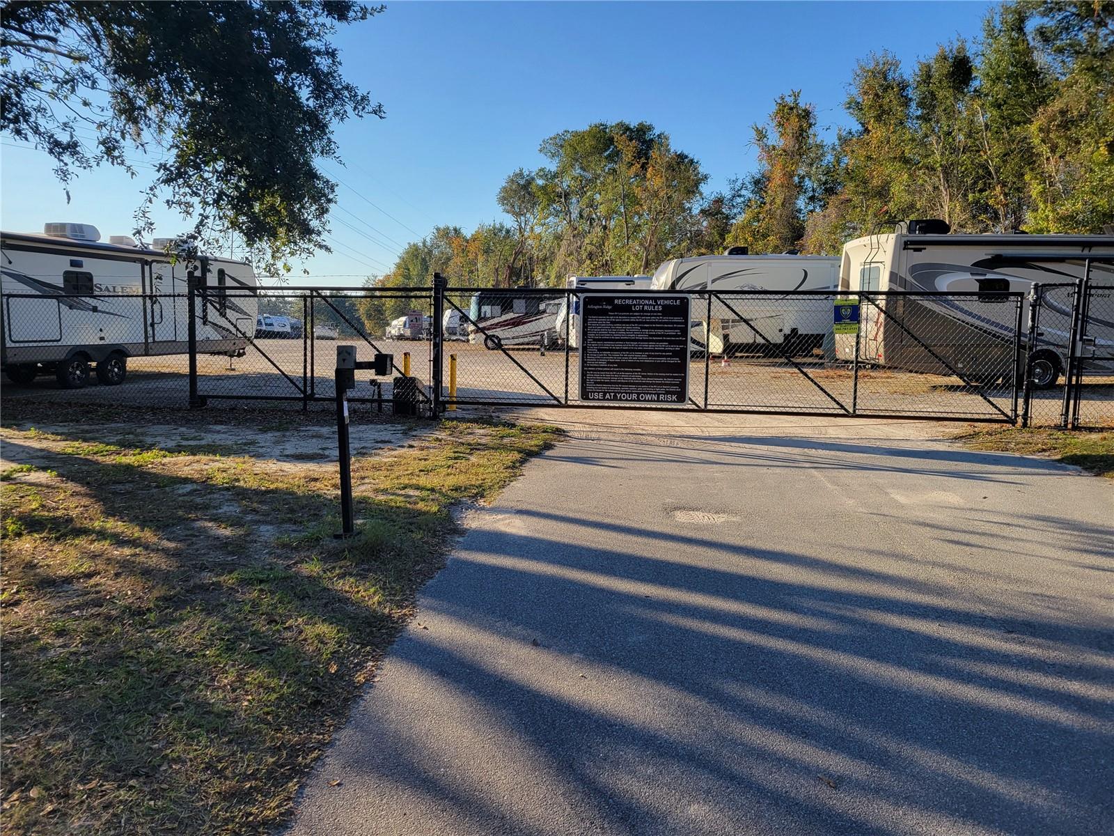 27343 ROANOKE DR, LEESBURG, FL, 34748