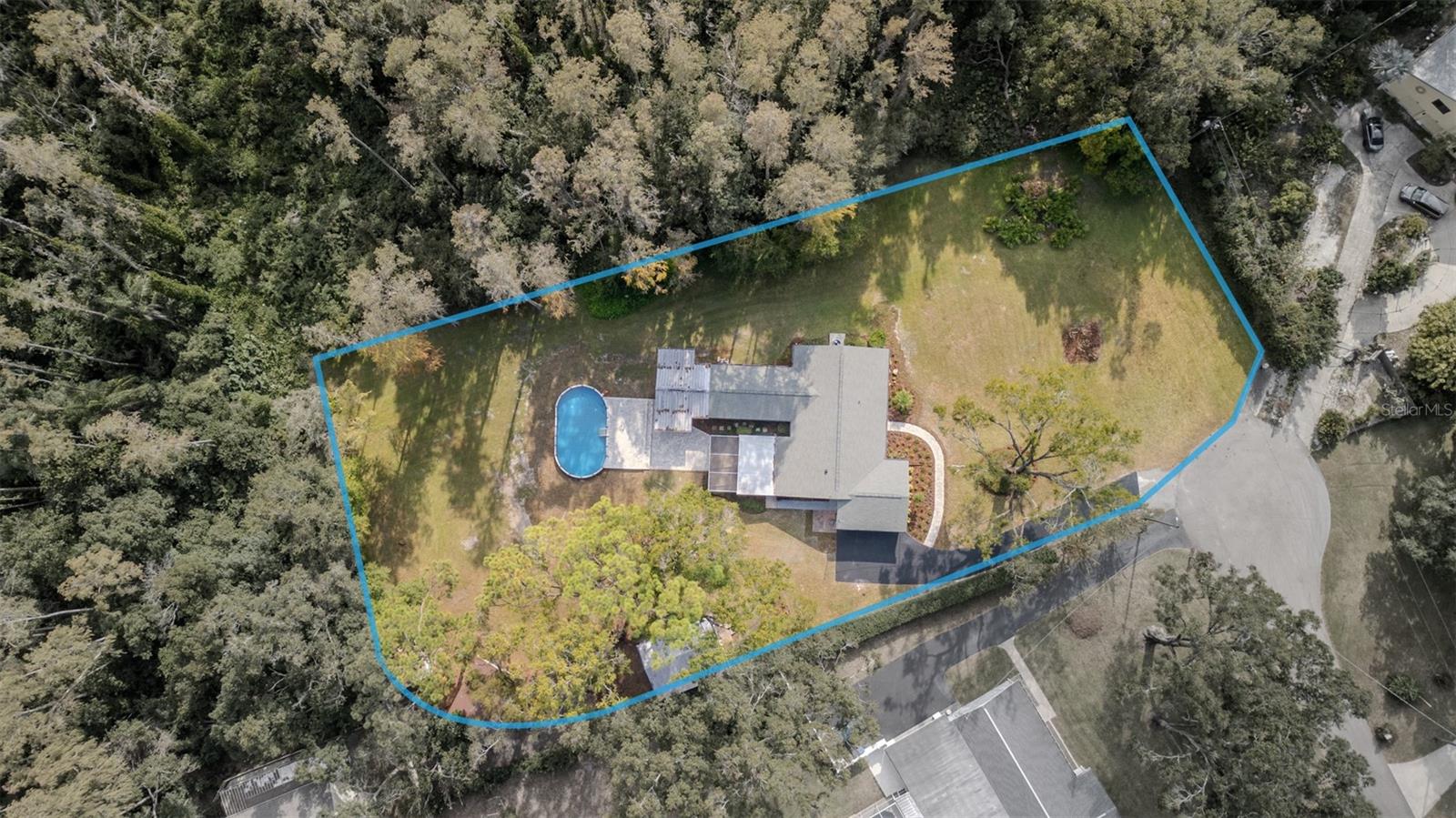 11201 HIDDEN VALLEY DR, TAMPA, FL, 33618