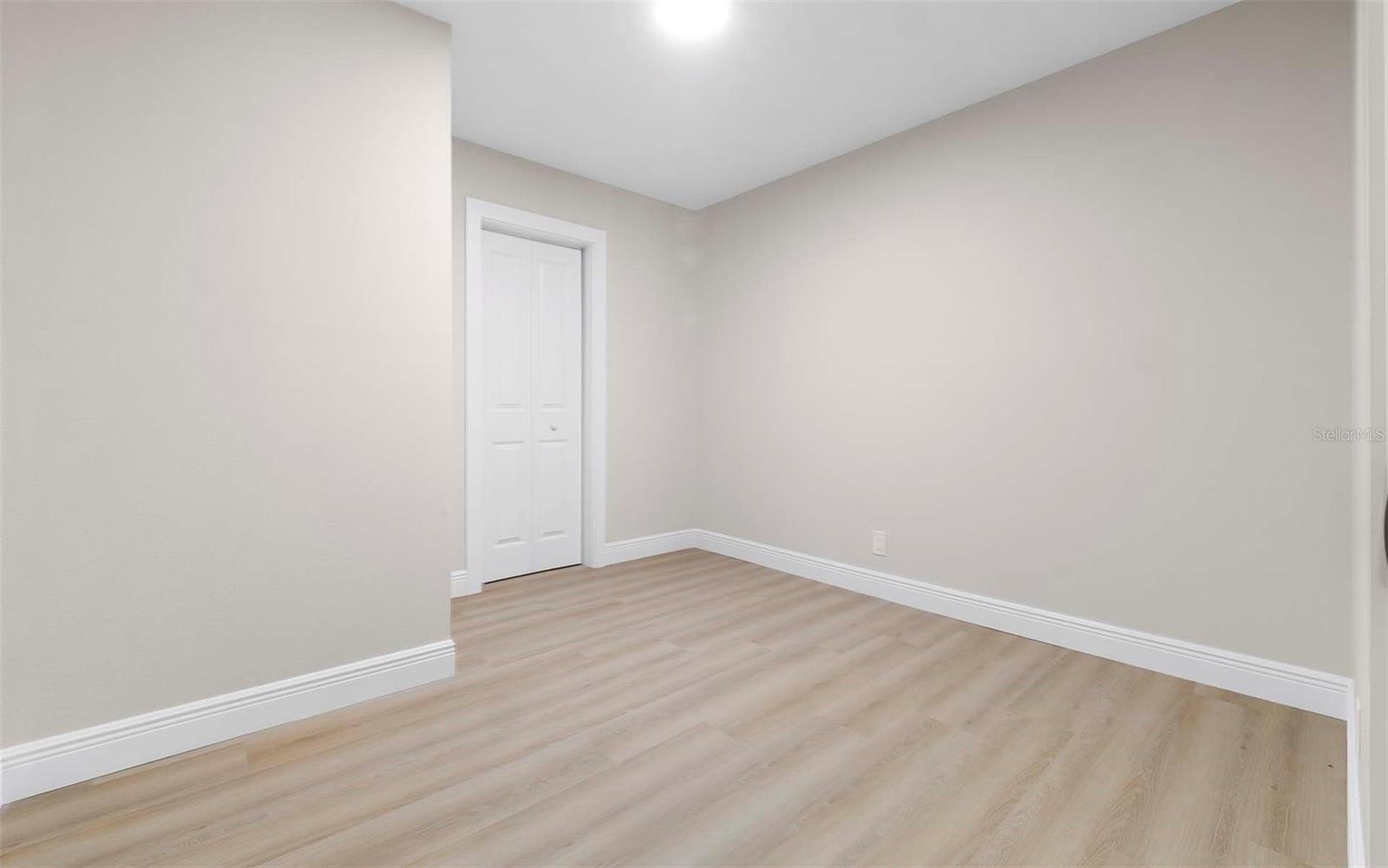 11201 HIDDEN VALLEY DR, TAMPA, FL, 33618