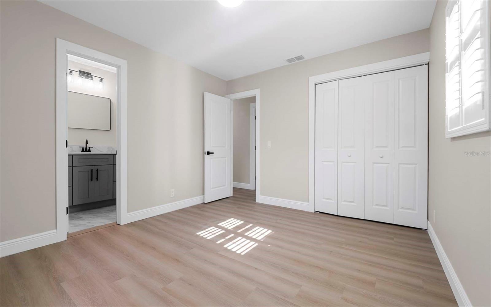 11201 HIDDEN VALLEY DR, TAMPA, FL, 33618