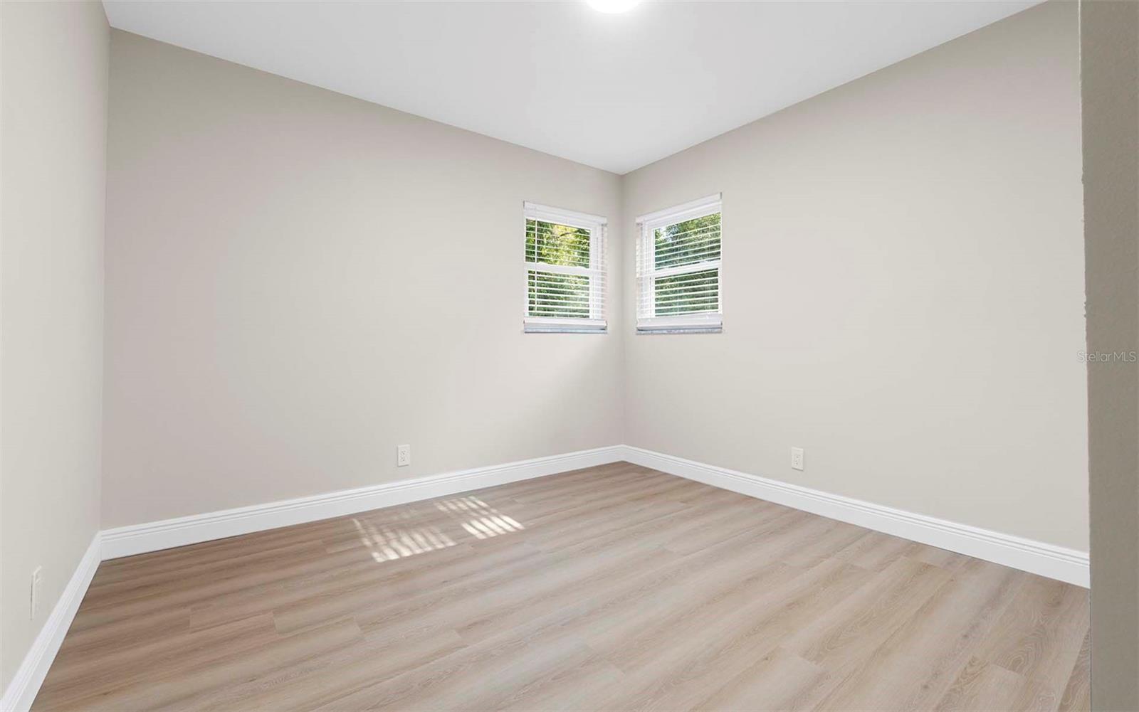 11201 HIDDEN VALLEY DR, TAMPA, FL, 33618