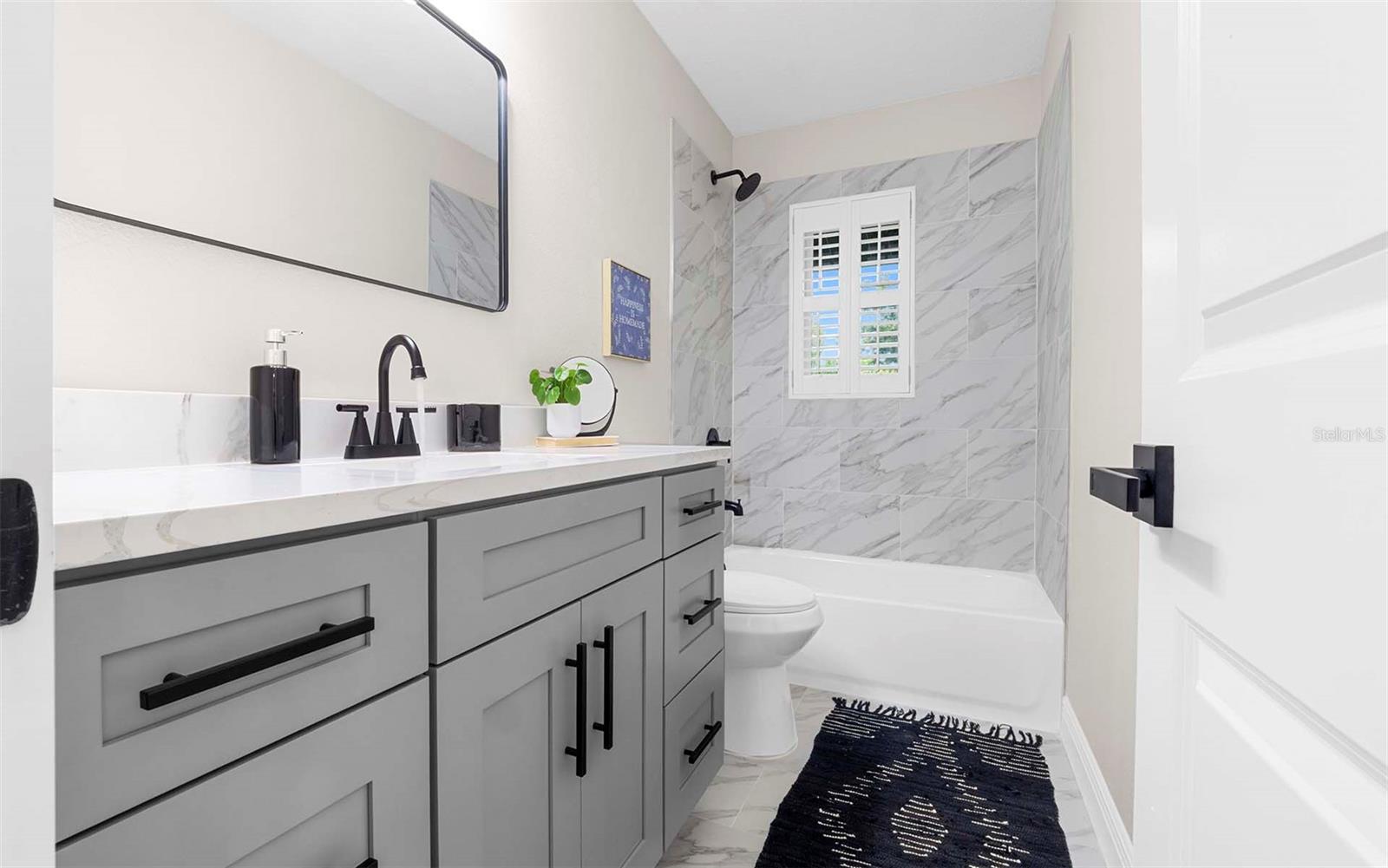 11201 HIDDEN VALLEY DR, TAMPA, FL, 33618