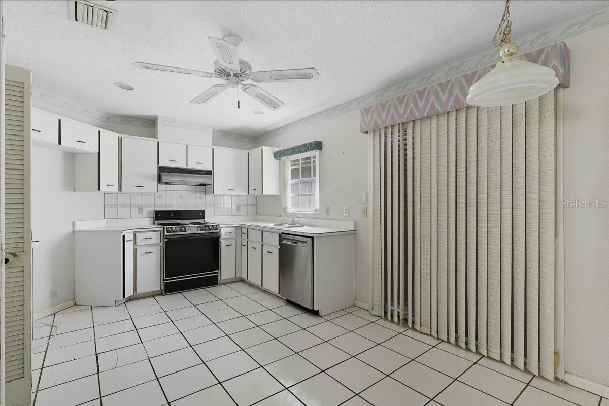 30 MEDFORD DR, PALM COAST, FL, 32137