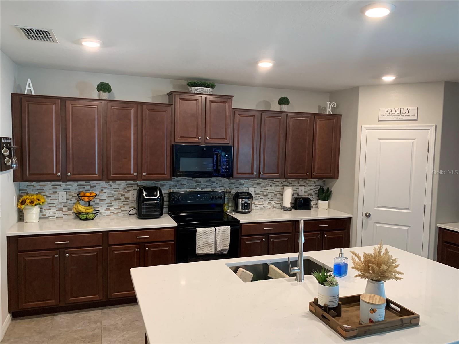 10460 CARLOWAY HILLS DR, WIMAUMA, FL, 33598