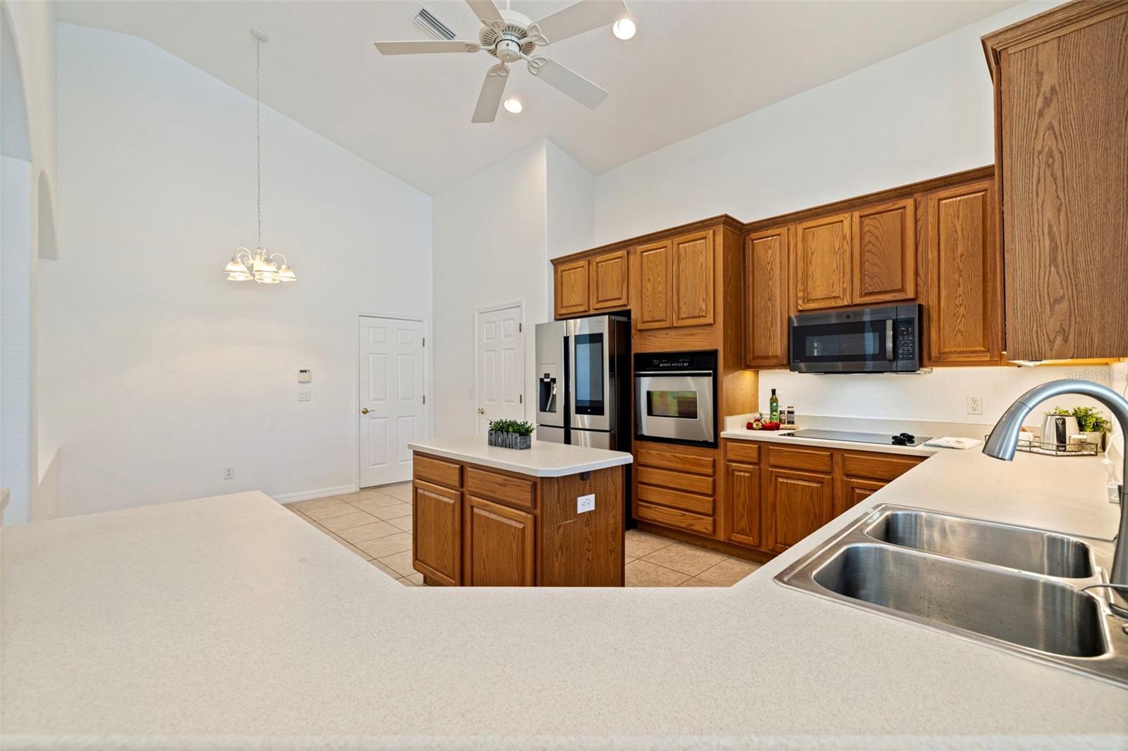 10738 BANFIELD DR, RIVERVIEW, FL, 33579