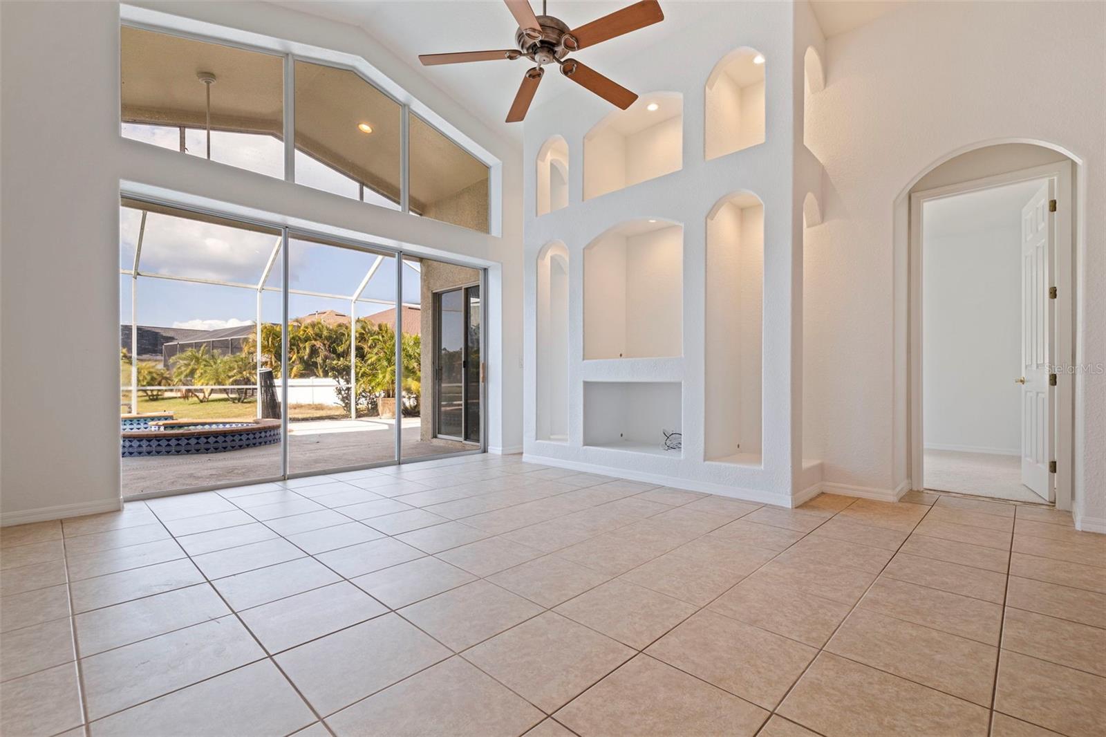 10738 BANFIELD DR, RIVERVIEW, FL, 33579