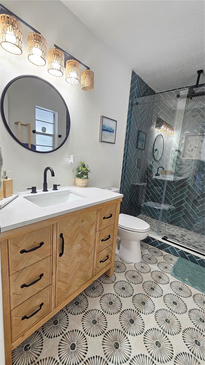 3011 W SPRUCE ST, TAMPA, FL, 33607