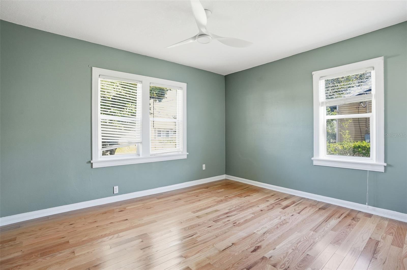 1106 W PENINSULAR ST, TAMPA, FL, 33603