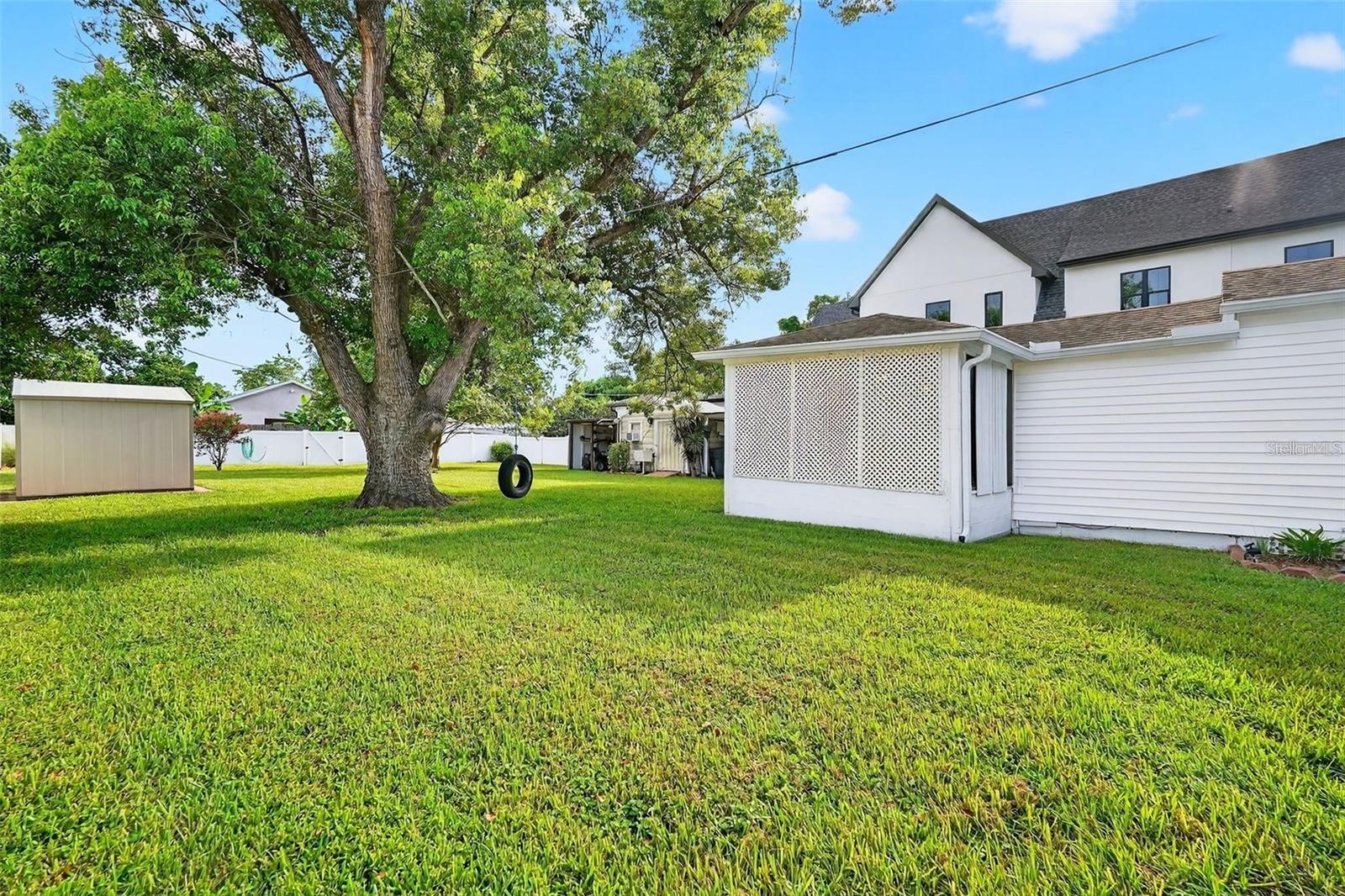 1106 W PENINSULAR ST, TAMPA, FL, 33603