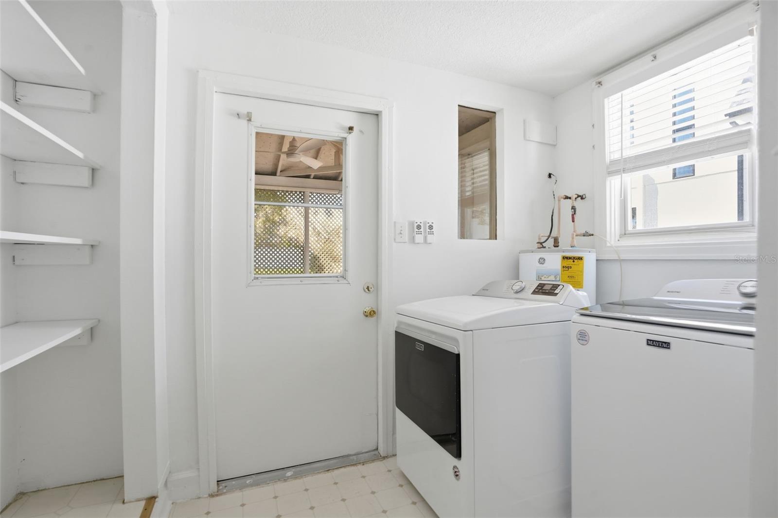 1106 W PENINSULAR ST, TAMPA, FL, 33603