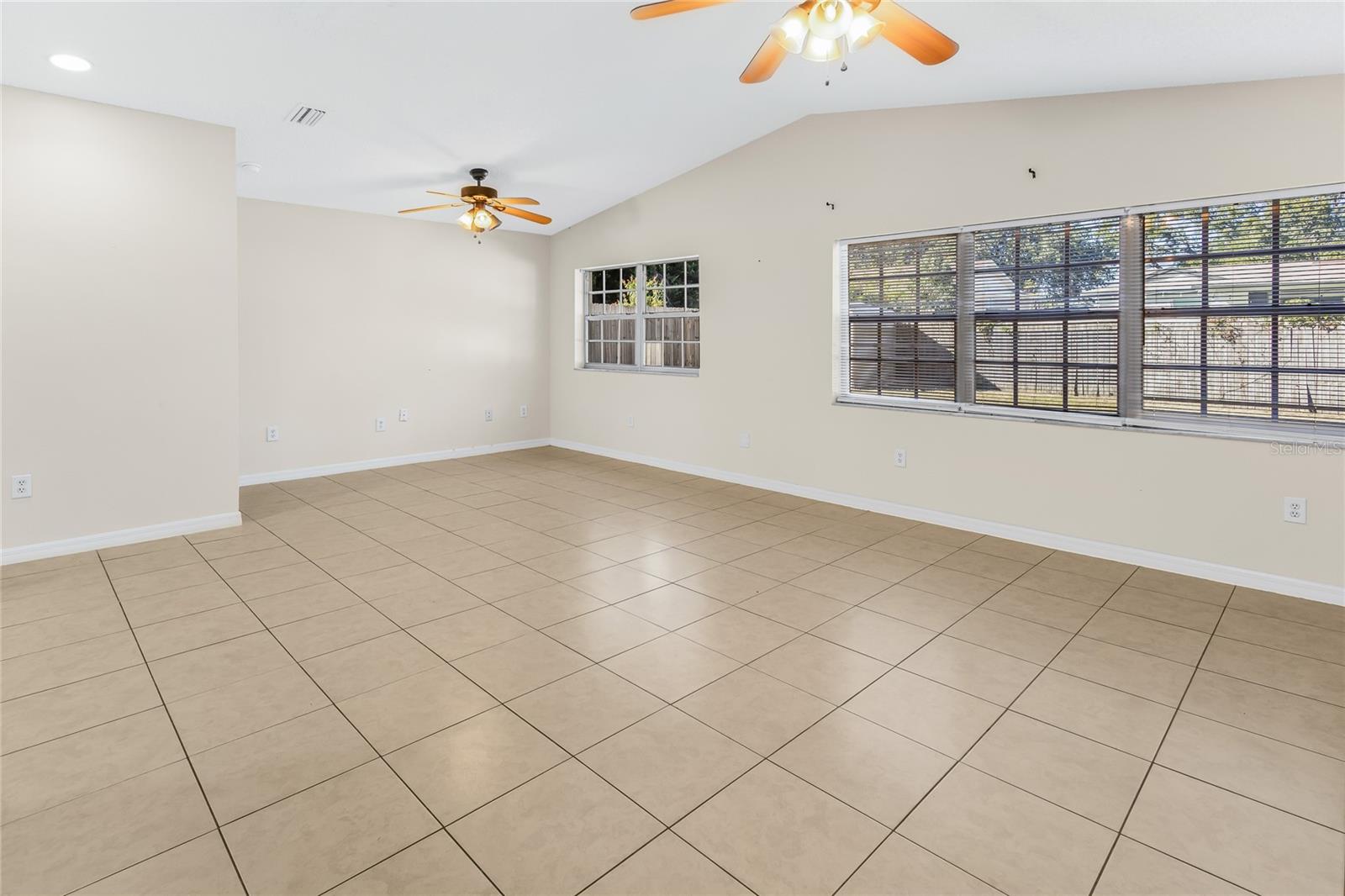 2707 LAKEWOOD LN, EUSTIS, FL, 32726