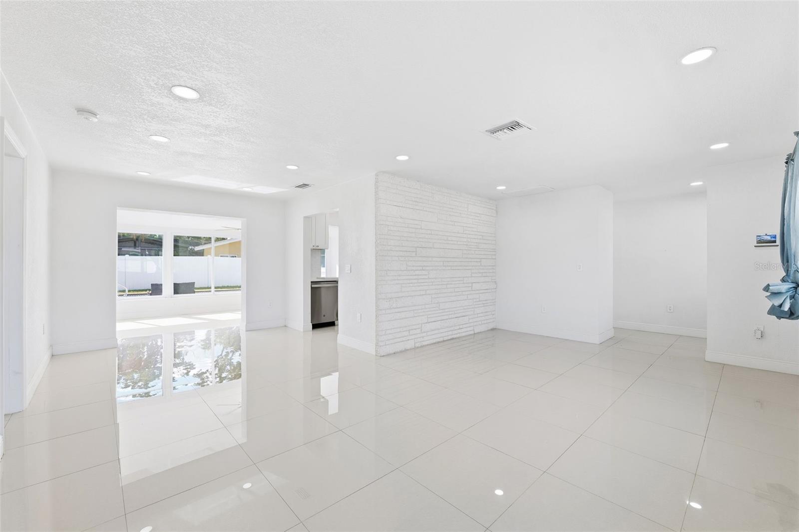 6488 30TH AVE N, ST PETERSBURG, FL, 33710