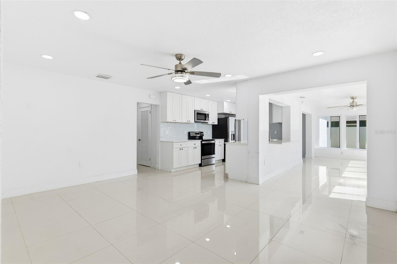 6488 30TH AVE N, ST PETERSBURG, FL, 33710