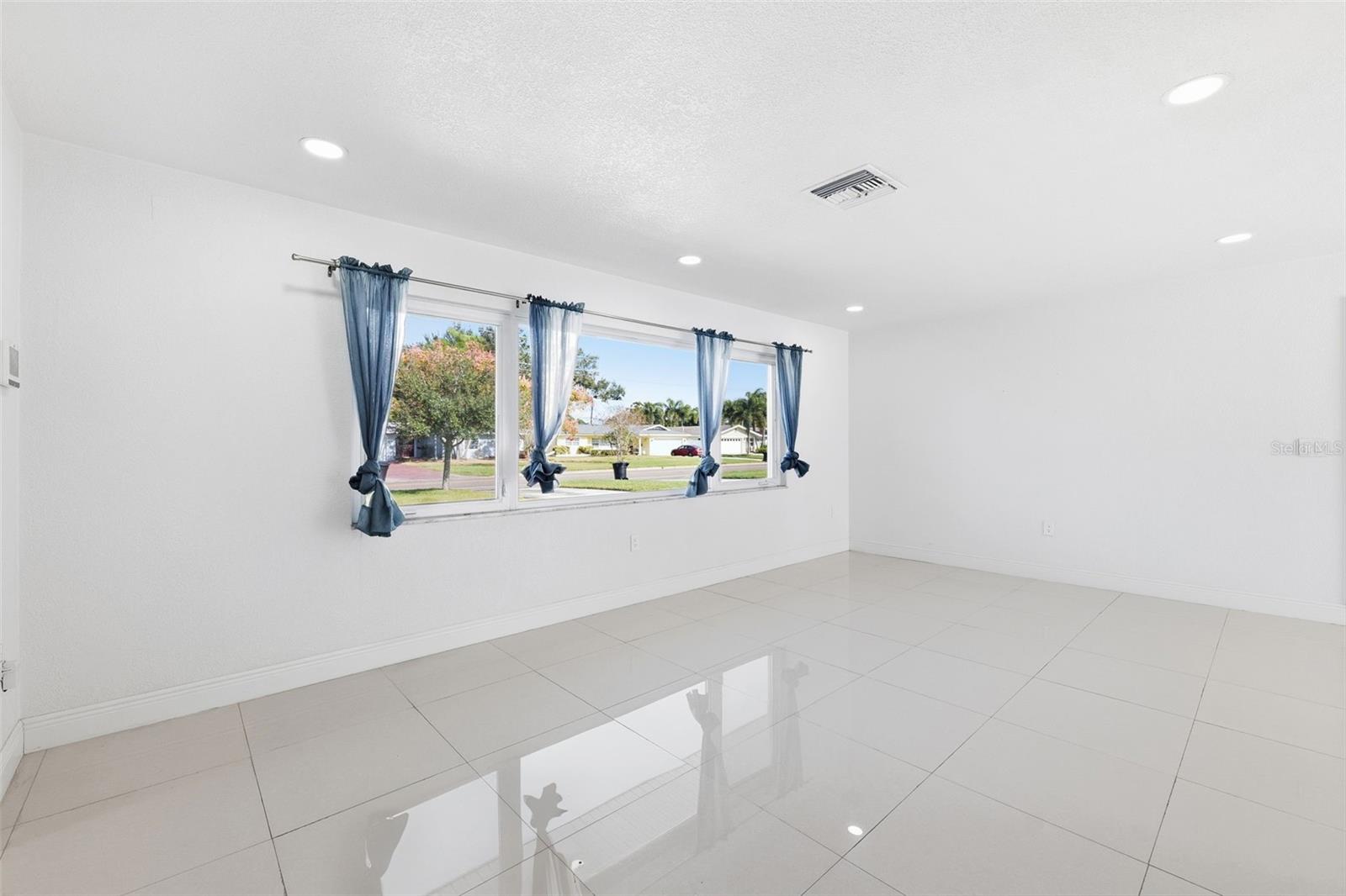 6488 30TH AVE N, ST PETERSBURG, FL, 33710