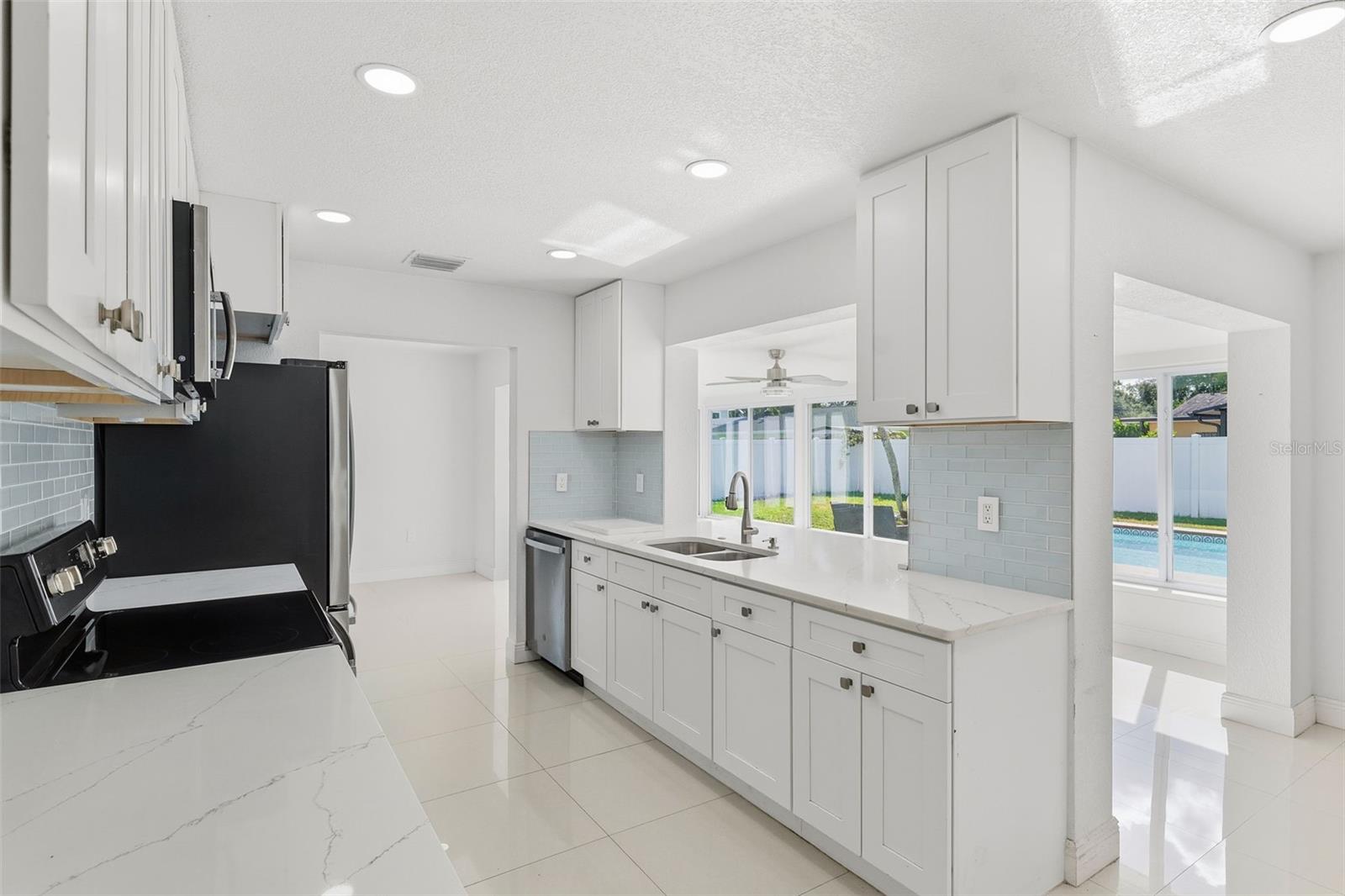 6488 30TH AVE N, ST PETERSBURG, FL, 33710