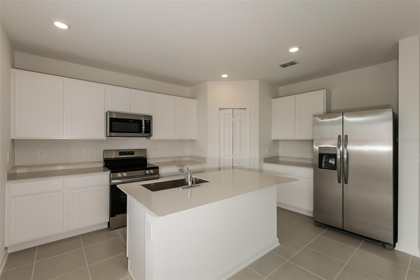 2766 PENNACHIO DR, LAKE WALES, FL, 33853