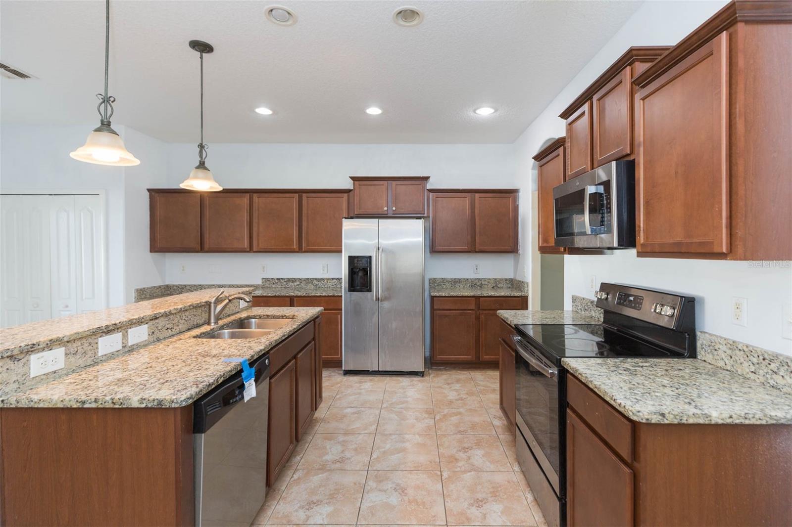 1803 PALM WARBLER LN, RUSKIN, FL, 33570