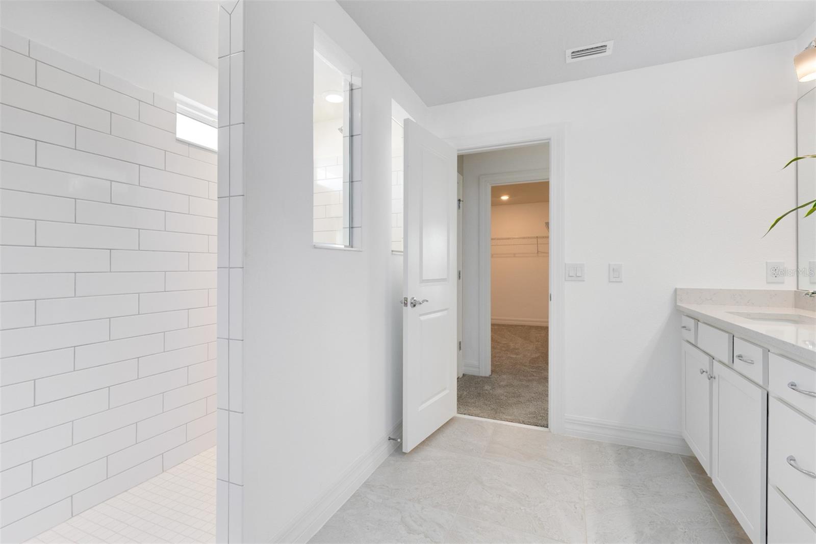 2105 MOSSY VINE AVE, ST CLOUD, FL, 34771