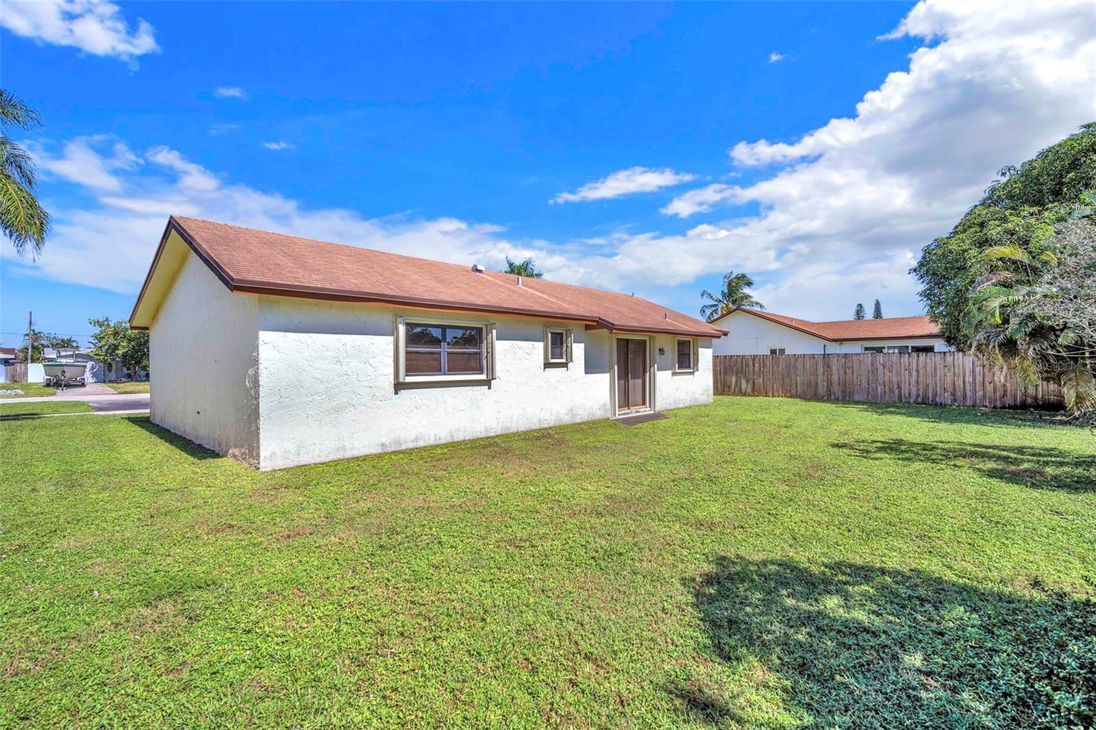 8510 JOHNSON ST, PEMBROKE PINES, FL, 33024