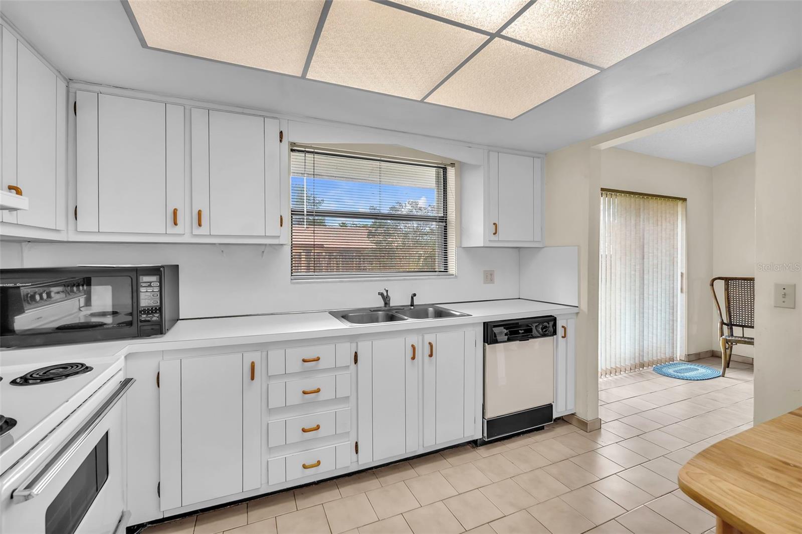 8510 JOHNSON ST, PEMBROKE PINES, FL, 33024