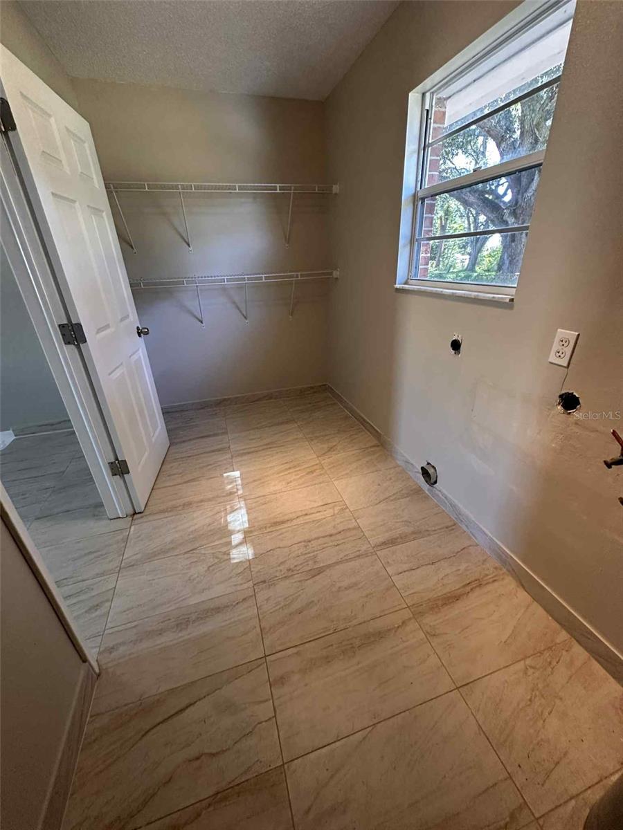 2124 COUNTRY LOOP S, LAKELAND, FL, 33811