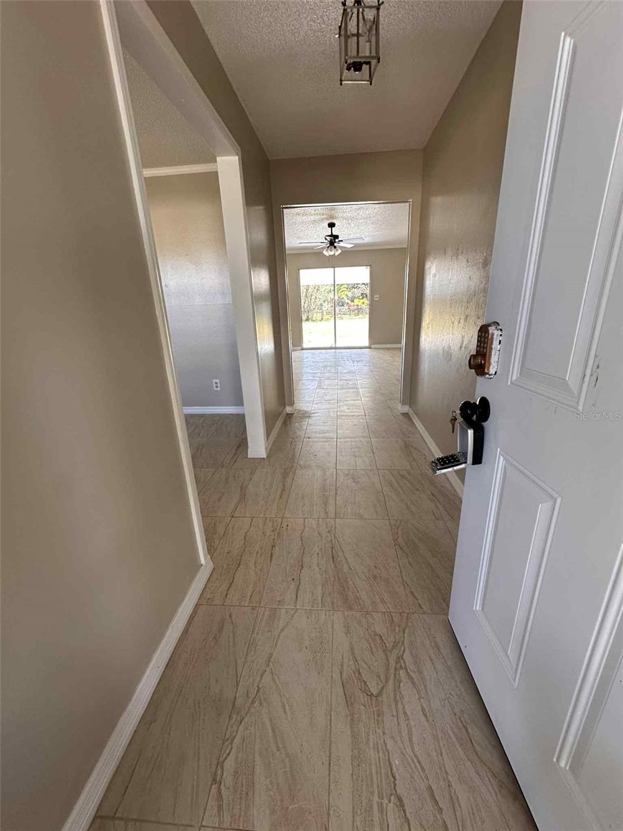 2124 COUNTRY LOOP S, LAKELAND, FL, 33811