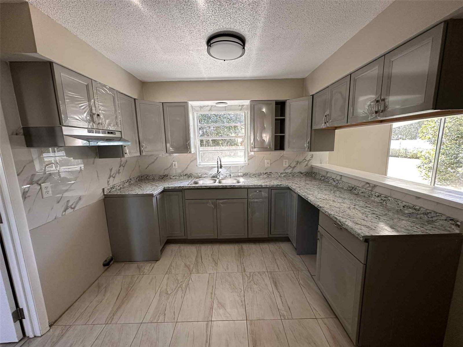 2124 COUNTRY LOOP S, LAKELAND, FL, 33811