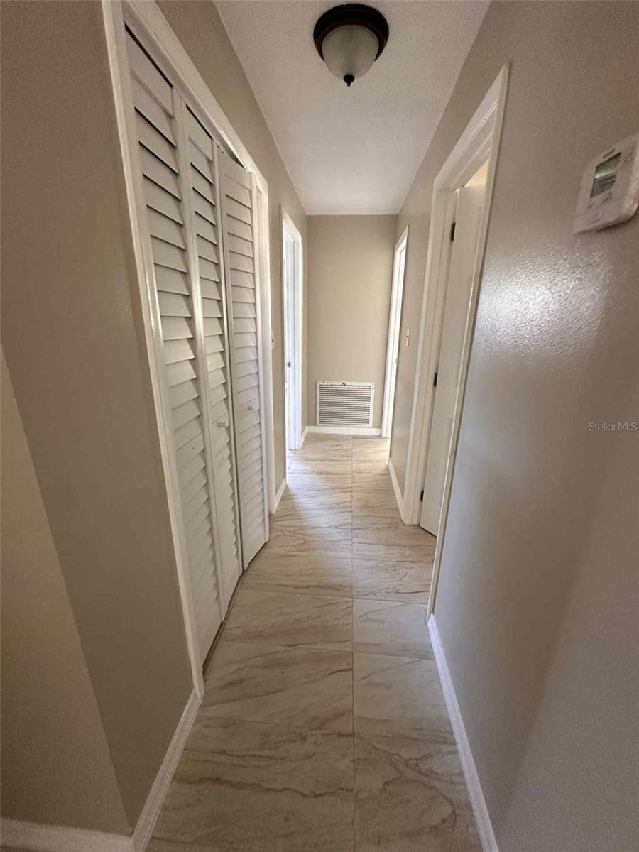 2124 COUNTRY LOOP S, LAKELAND, FL, 33811