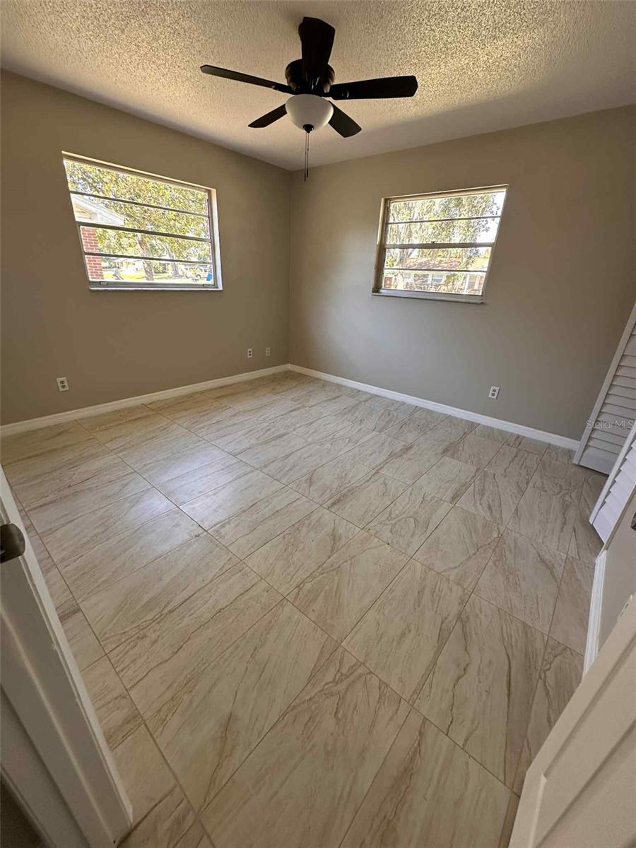 2124 COUNTRY LOOP S, LAKELAND, FL, 33811