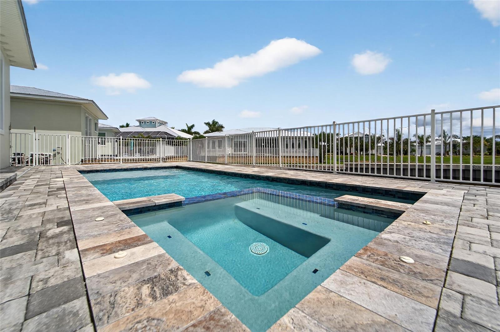 5713 TYBEE ISLAND DR, APOLLO BEACH, FL, 33572