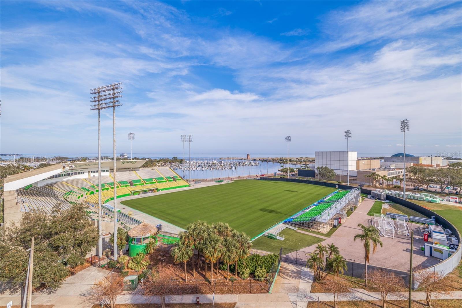 TB8449903 Property Photo