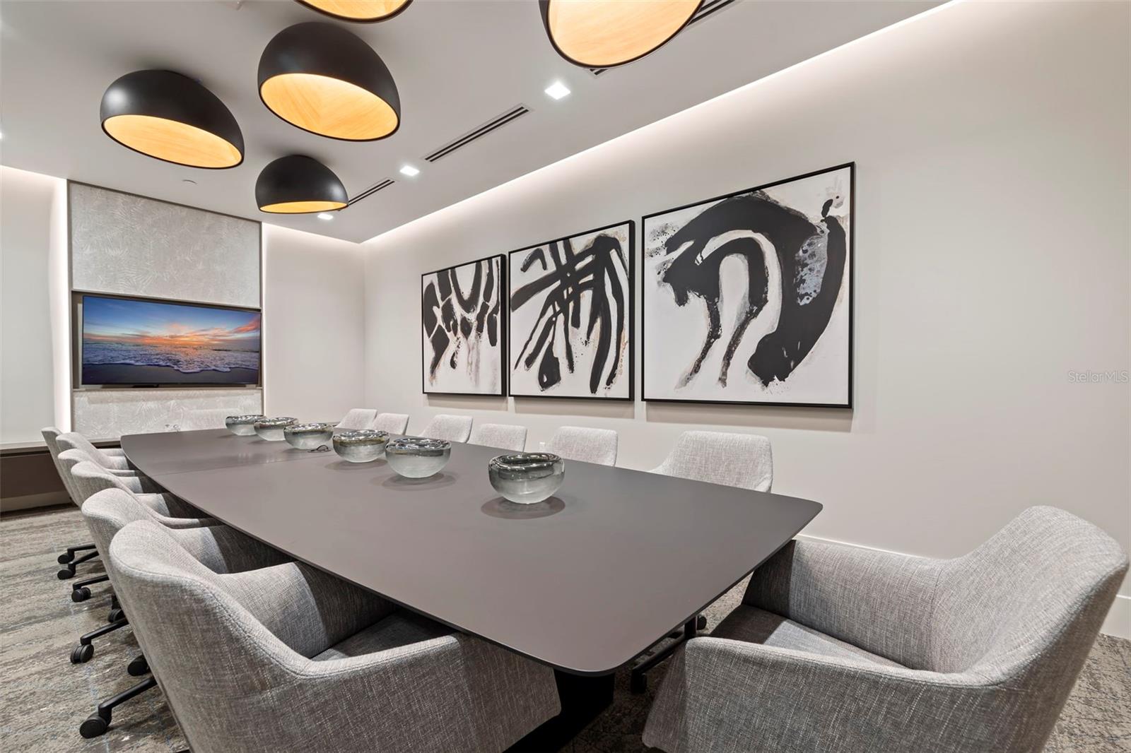 TB8449903 Property Photo