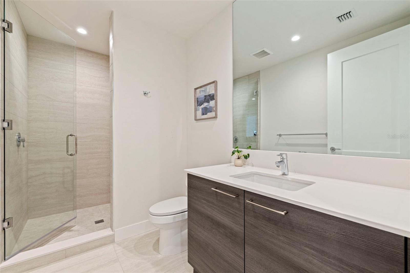 TB8449903 Property Photo