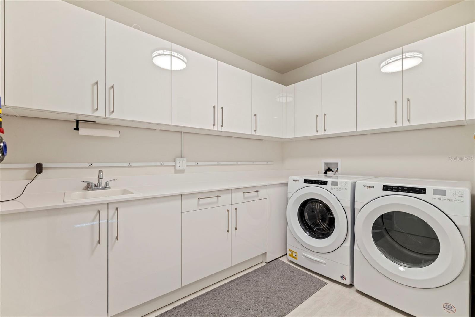 TB8449903 Property Photo