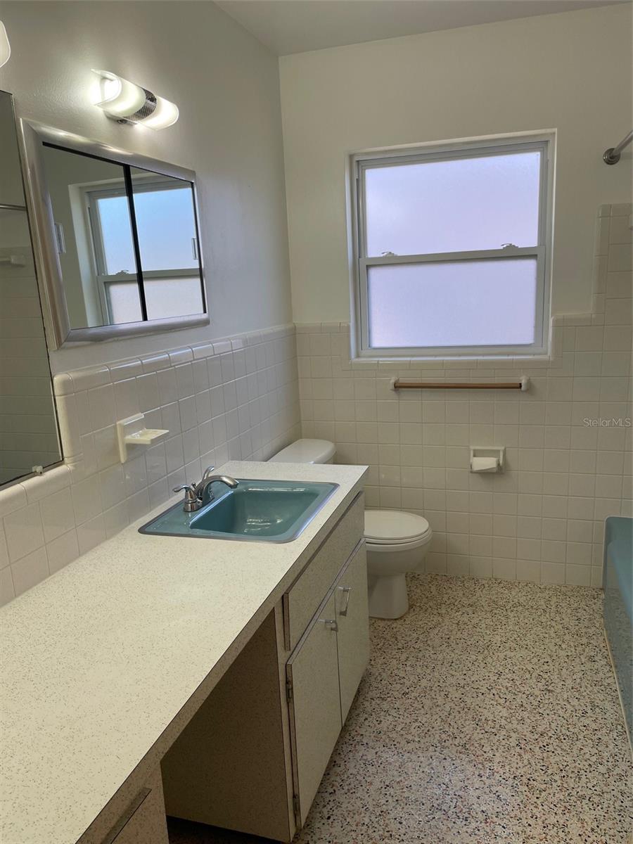 2420 68TH AVE S, ST PETERSBURG, FL, 33712