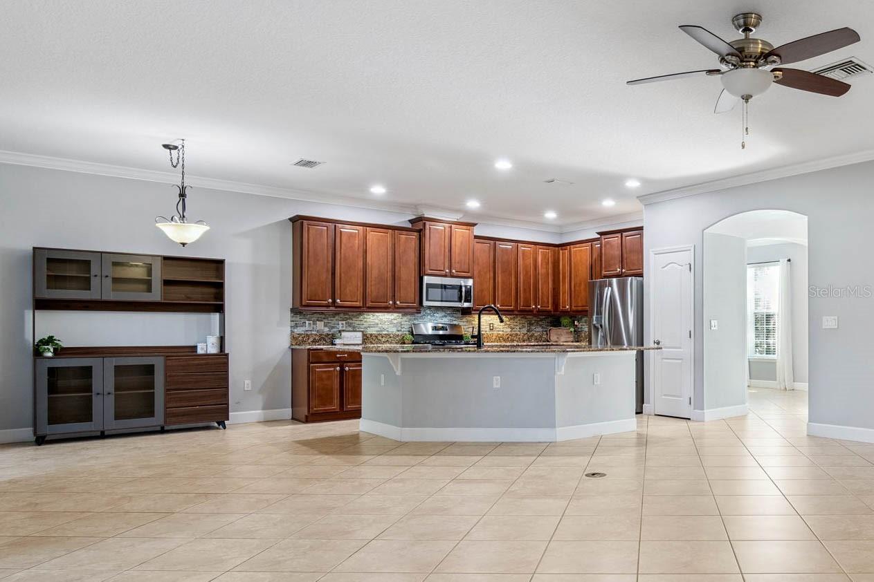 1631 VICTORIA GARDENS DR, DELAND, FL, 32724