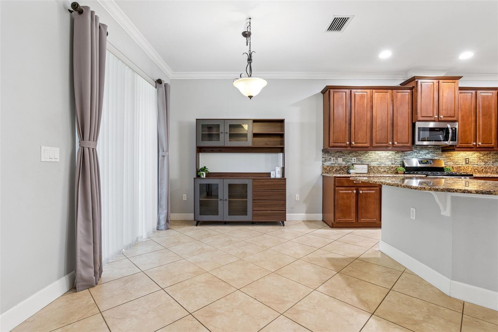 1631 VICTORIA GARDENS DR, DELAND, FL, 32724