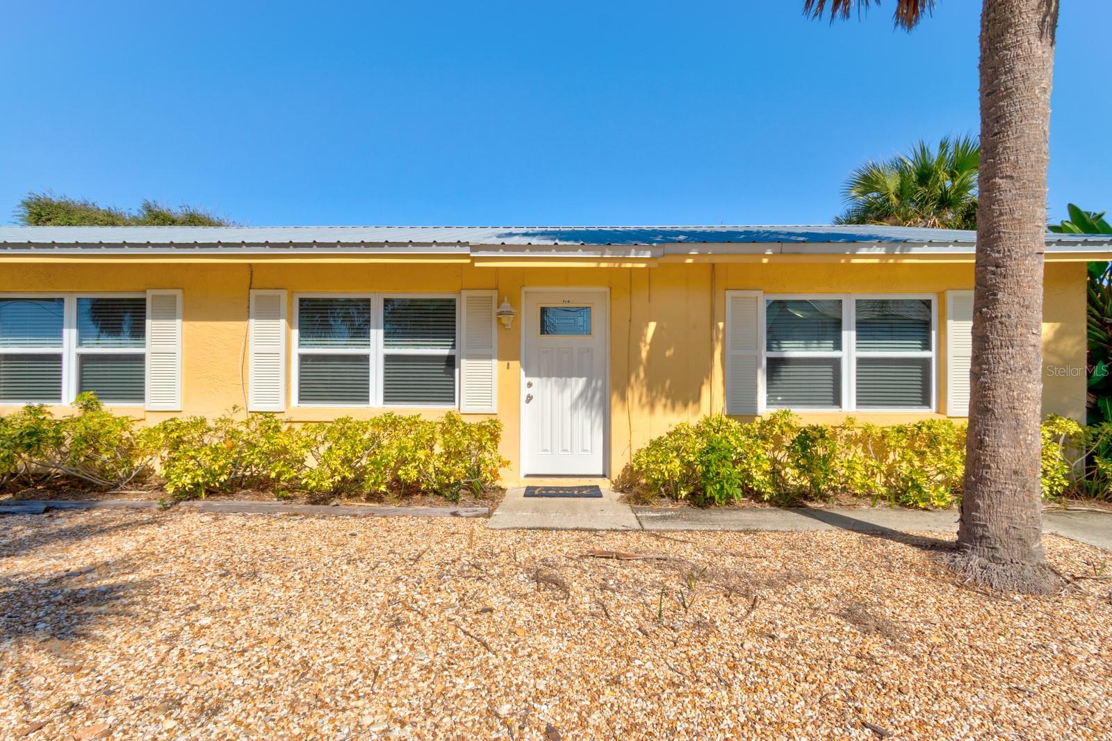 712-714 OAKWOOD AVE, NEW SMYRNA BEACH, FL, 32169
