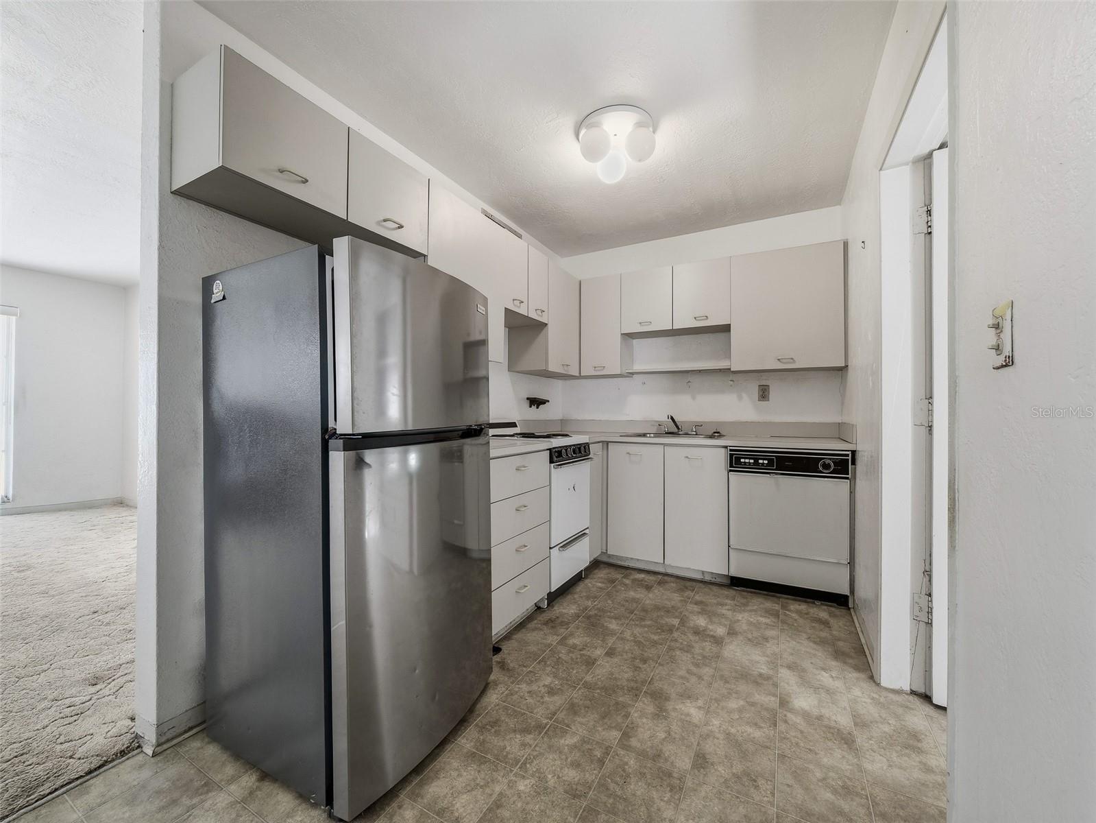 813 E 8TH AVE, NEW SMYRNA BEACH, FL, 32169