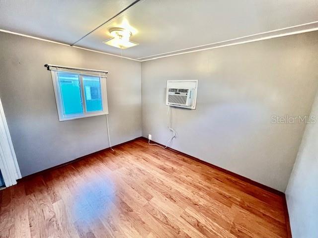 825 OAKWOOD DR, TARPON SPRINGS, FL, 34689