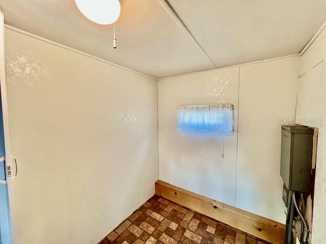 825 OAKWOOD DR, TARPON SPRINGS, FL, 34689