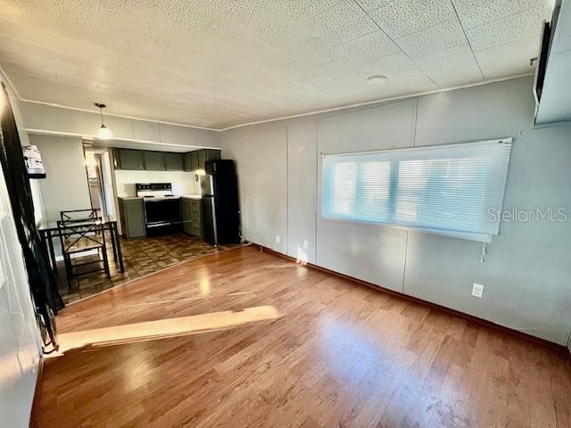 825 OAKWOOD DR, TARPON SPRINGS, FL, 34689