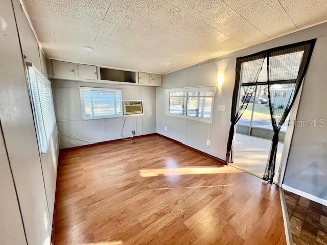 825 OAKWOOD DR, TARPON SPRINGS, FL, 34689