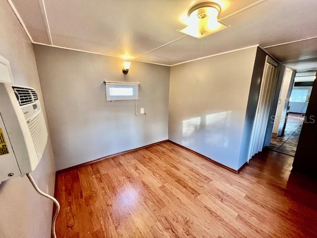 825 OAKWOOD DR, TARPON SPRINGS, FL, 34689