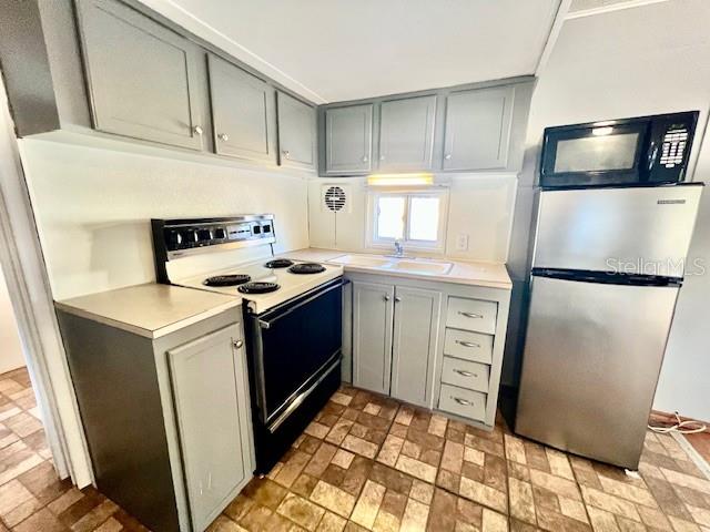 825 OAKWOOD DR, TARPON SPRINGS, FL, 34689