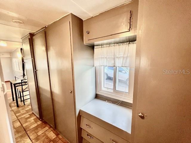 825 OAKWOOD DR, TARPON SPRINGS, FL, 34689